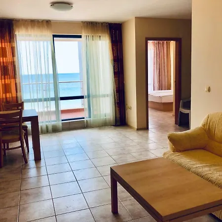 Apartman Summer First Line Napospart